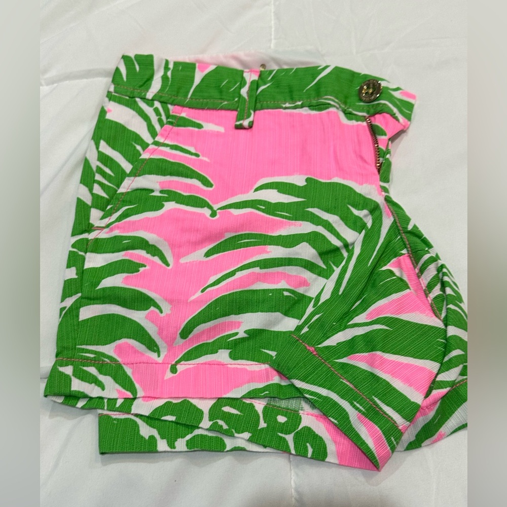 Pink Flamenco Callahan Shorts size 2. Worn once. Perfect condition.